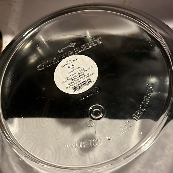 TWO NEW GLASS SERVING BOWLS FROM TARGET ! - Picture 6 of 9
